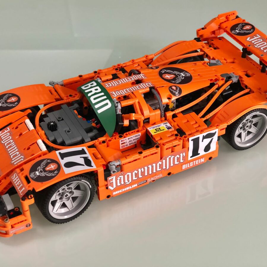 PORSCHE - 962 JAGERMEISTER N 17 WINNER SPA 1986 kit 1/8 scale car block blocks building Moc Technic costruzioni from the Official Motorsport Merchandise store collection.