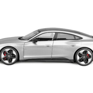 2022 Audi RS e-tron GT Silver Metallic with Sunroof 1/18 Diecast Model Car by Bburago Audi by Diecast Mania